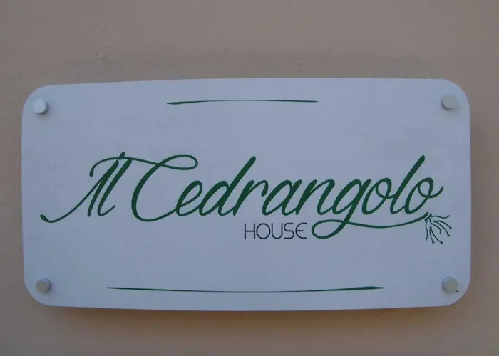 Il Cedrangolo House *