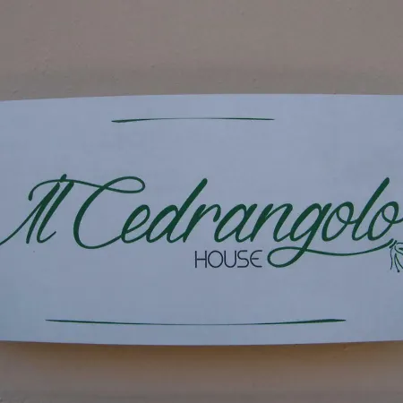 Il Cedrangolo House *